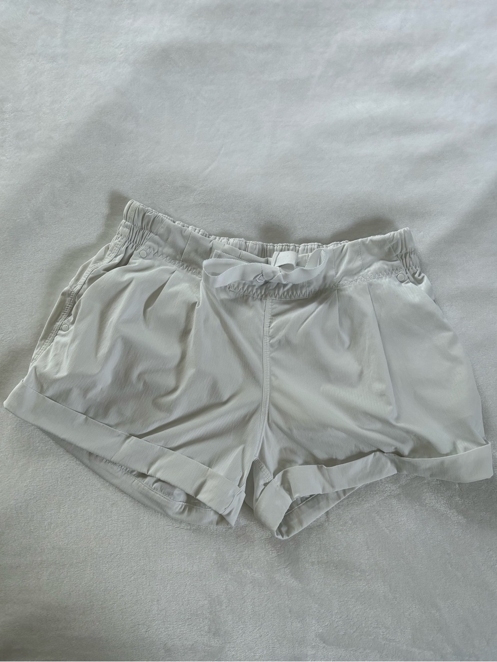 Lululemon Spring Break Away Short II